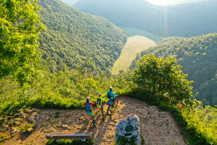 Radfahren mit Aussicht bei Bad Urach, Rutschenfelsen